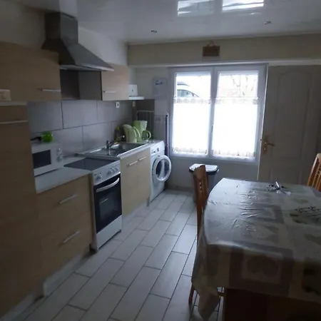 شقة Meuble 28 M2 Entierement Renove كونْتْريكْسّوفيل